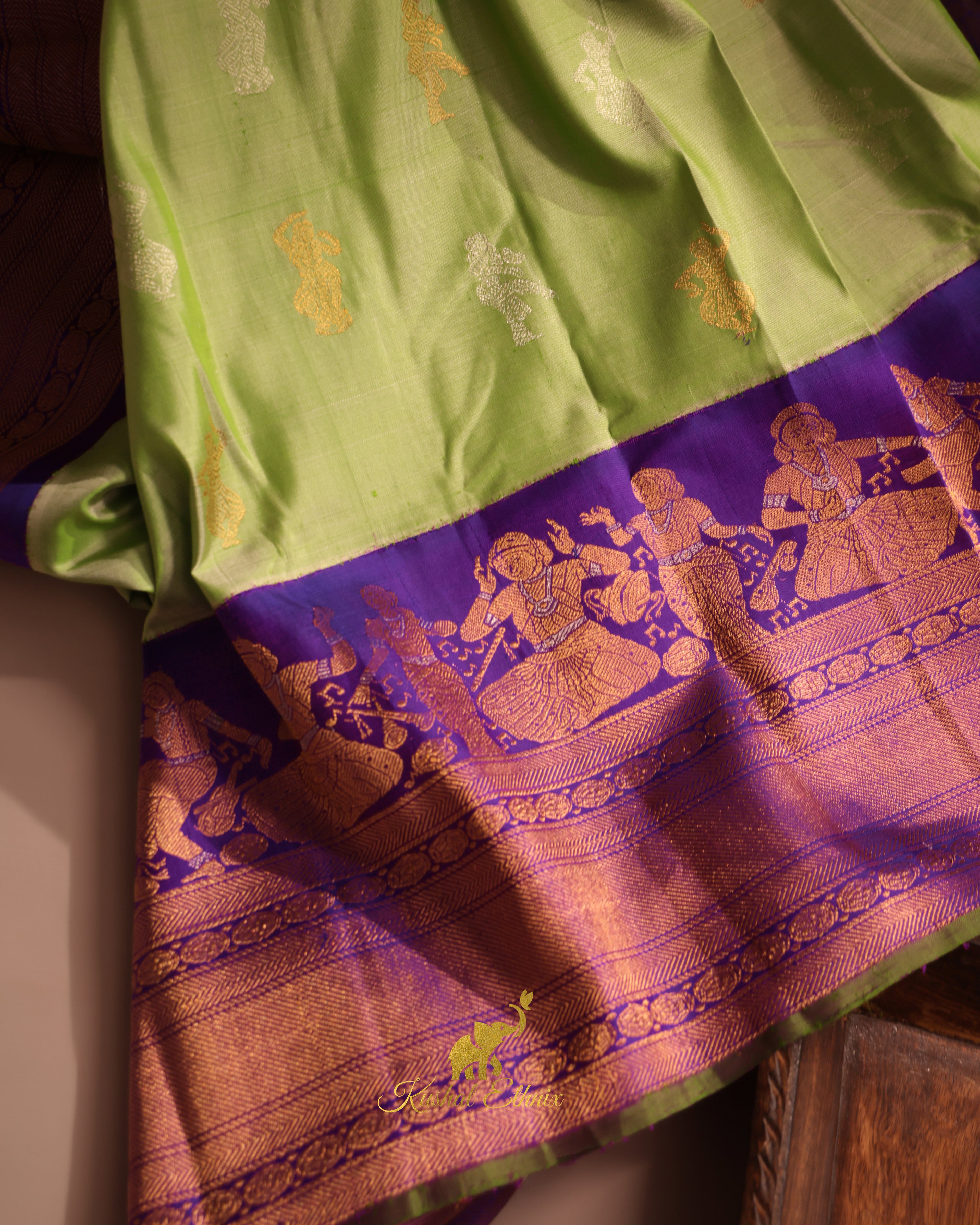 Pista Green & Purple Gadwal Pattu Saree