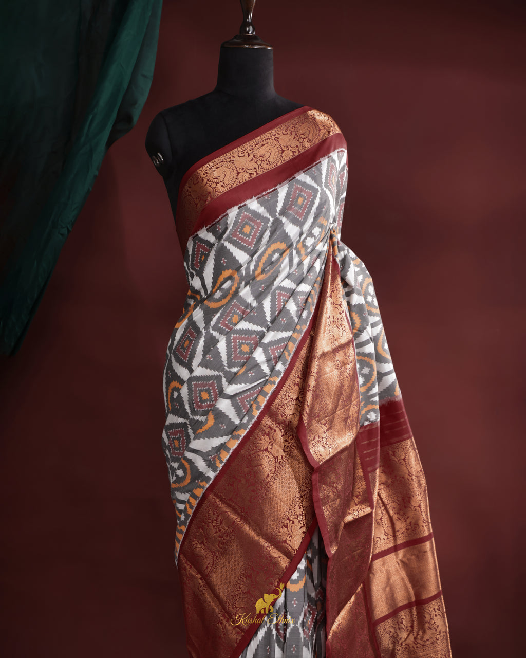 Grey Twill Ikat Saree with Kanchi Border
