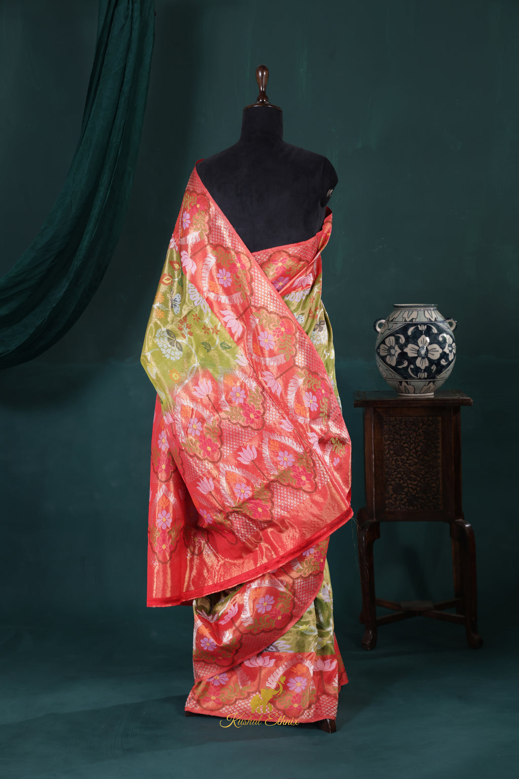 4-Ply Zari Kota Saree – Olive Green & Coral Pink